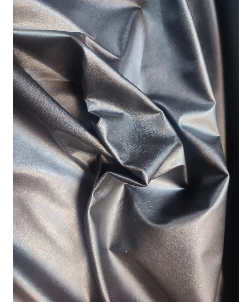 Materiał imitujący skórę - czarna błyszcząca ekoskóra 0,5m